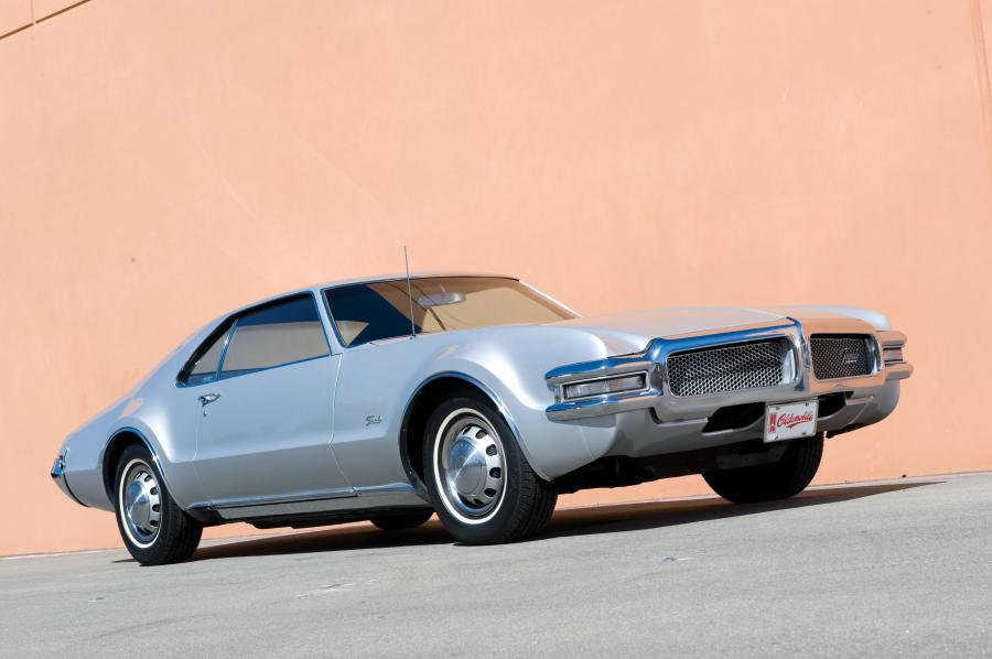  Oldsmobile Tornado 1968 года  (фото 5 из 5)